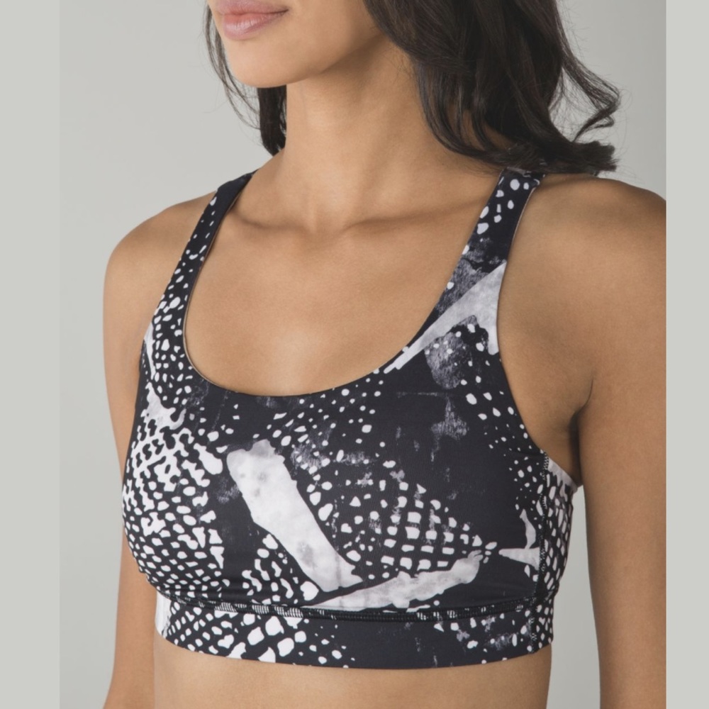 Lululemon Energy Bra in Static Mist White/Black